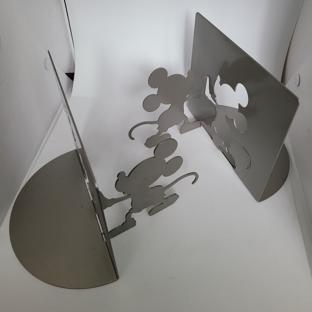 Mickey Mouse Bookends - Picture 4 of 7